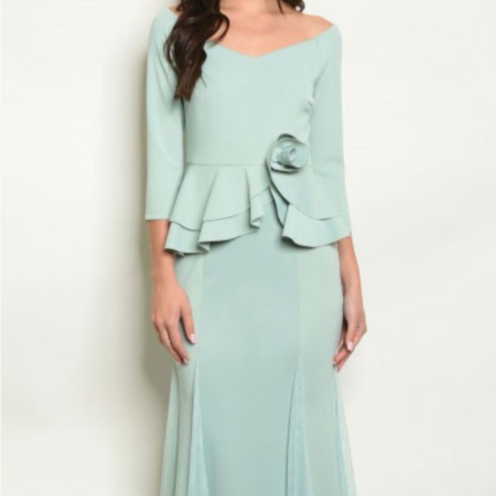 BRAND NEW peplum dress with a floral detail